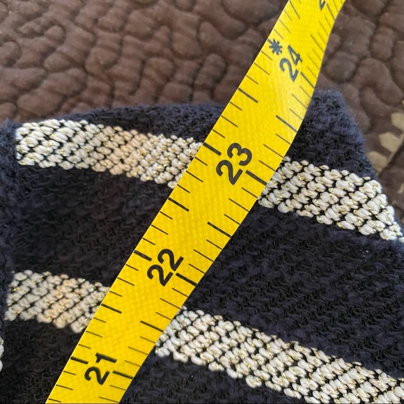 Crown & Ivy Never Worn blouse with ruffle bottom and back details - Picture 9 of 11